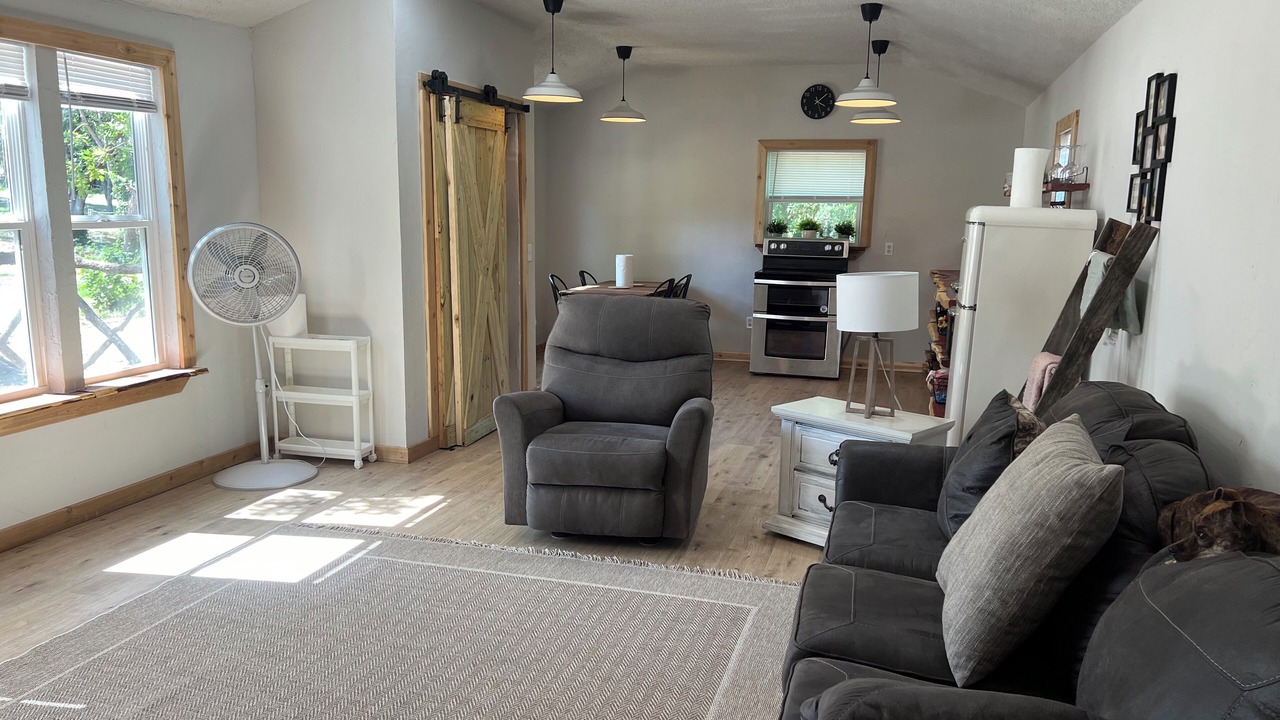 Photo of Livingroom in Kingston