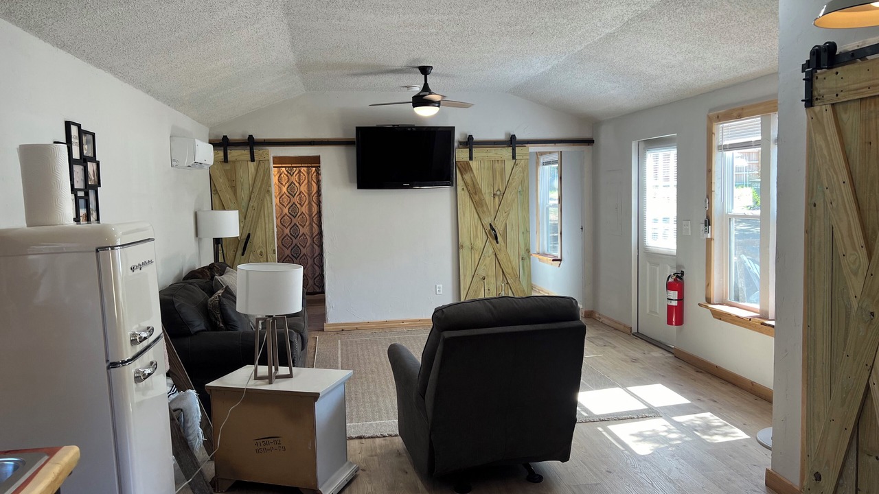 Photo of Livingroom in Kingston