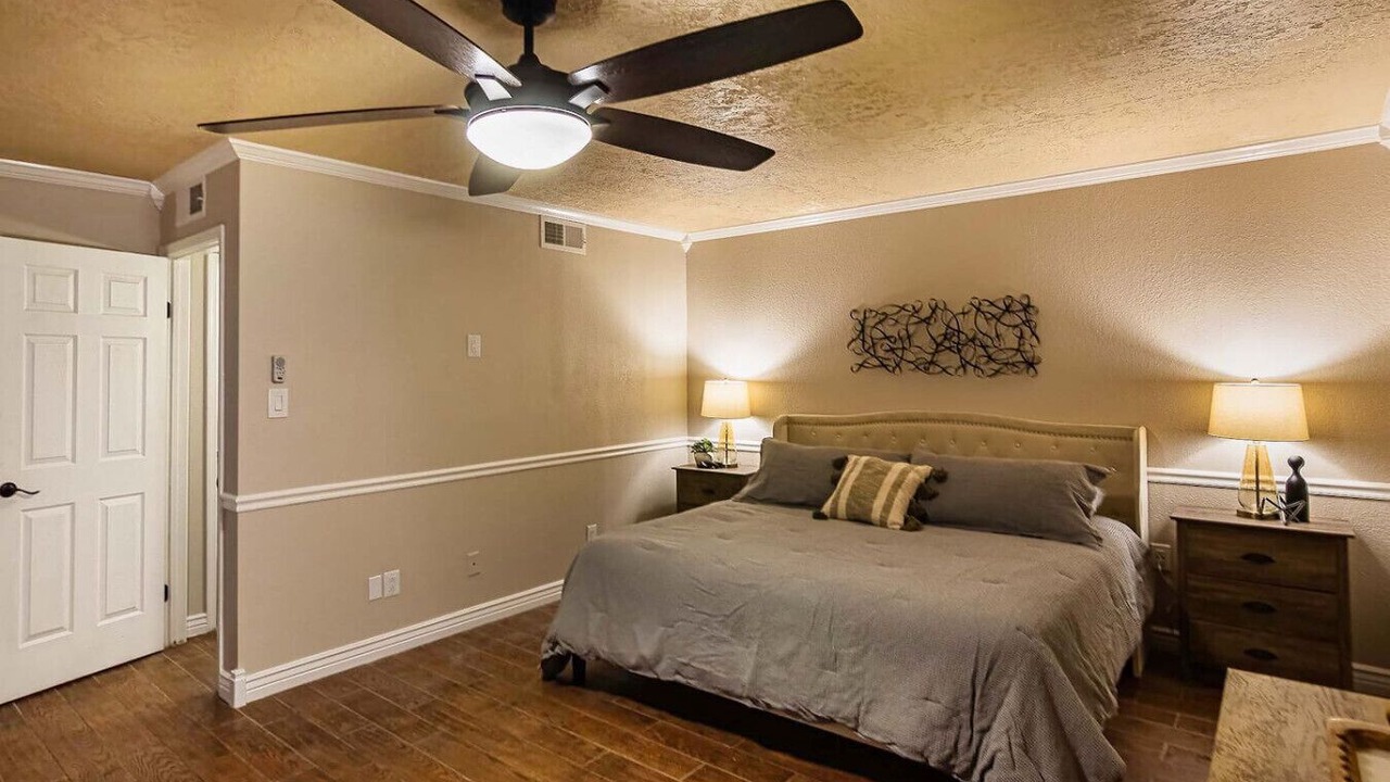 Photo of Bedroom in Biggs Field