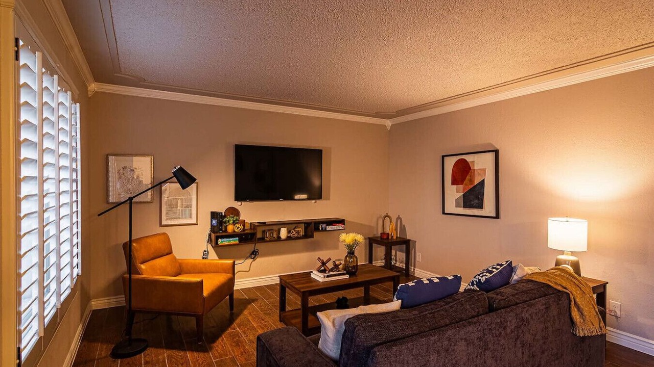 Photo of Livingroom in Biggs Field