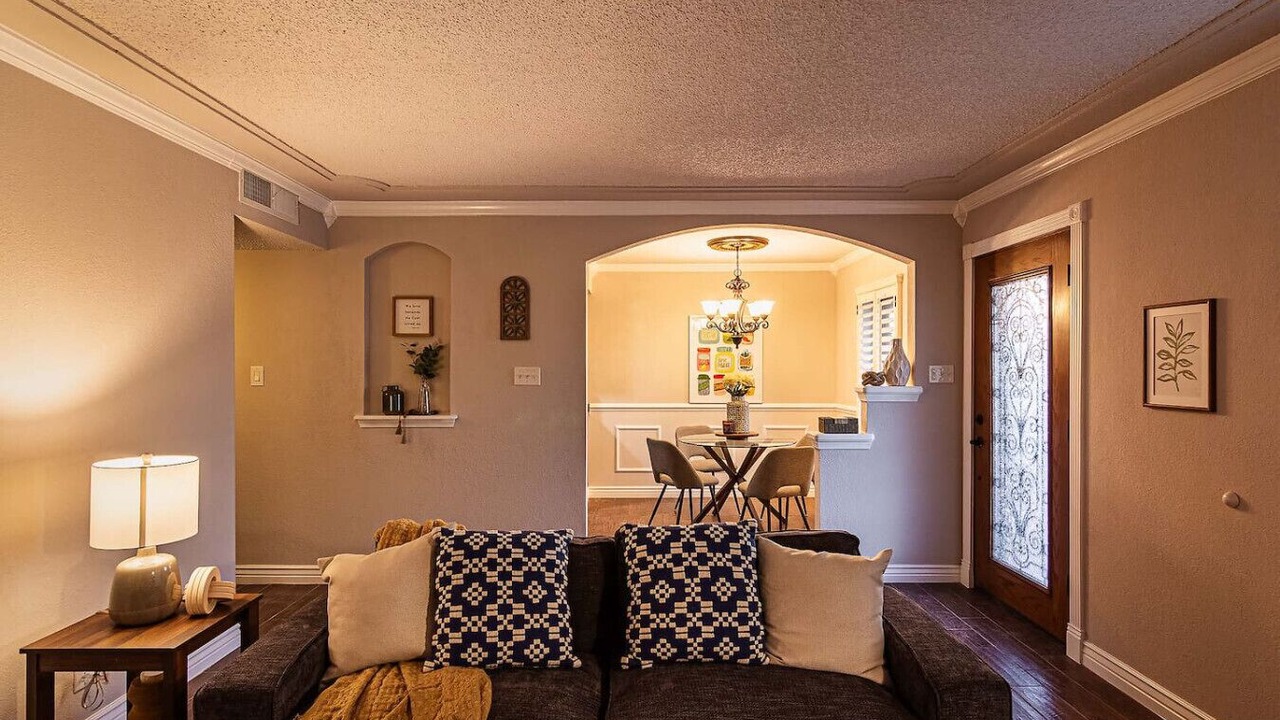 Photo of Livingroom in Biggs Field