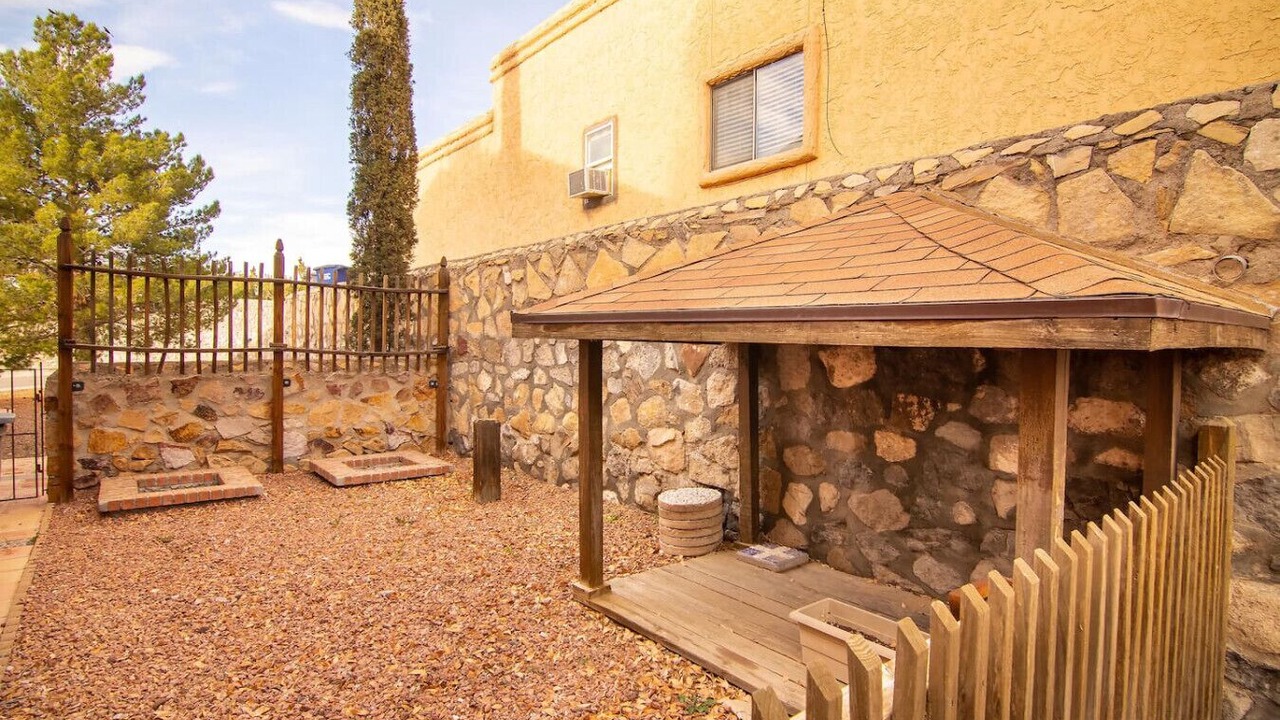 Photo of Outdoor in Bandolero - Tarascas