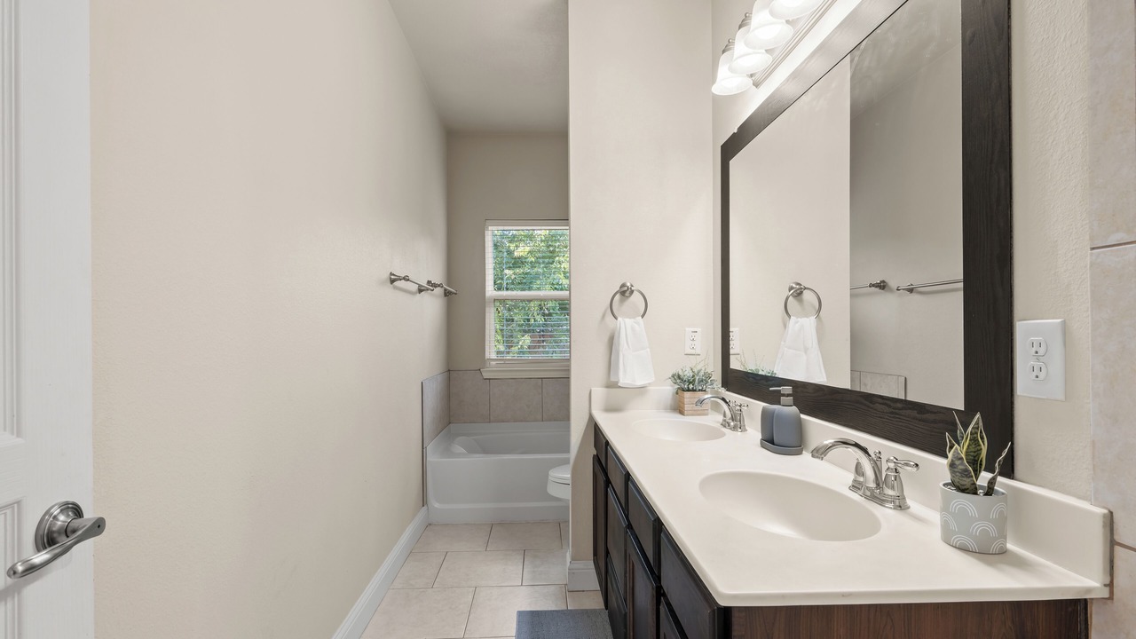 Photo of Bathroom in Lake Dallas