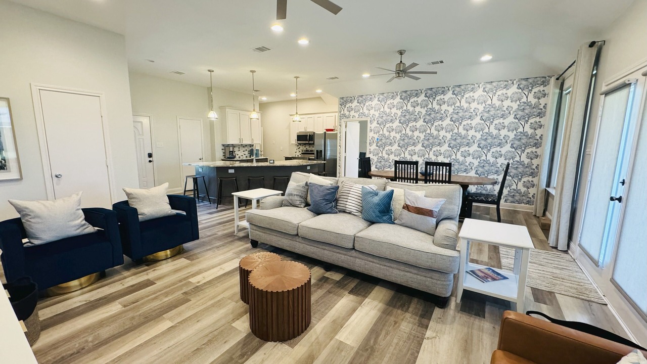 Photo of Livingroom in Tool