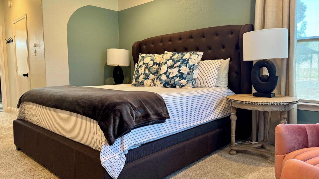 Photo of Bedroom in Tool