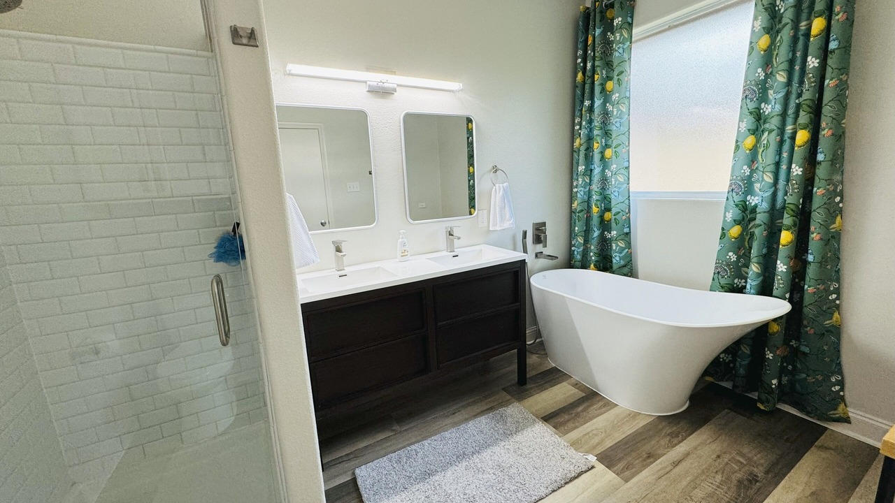 Photo of Bathroom in Tool
