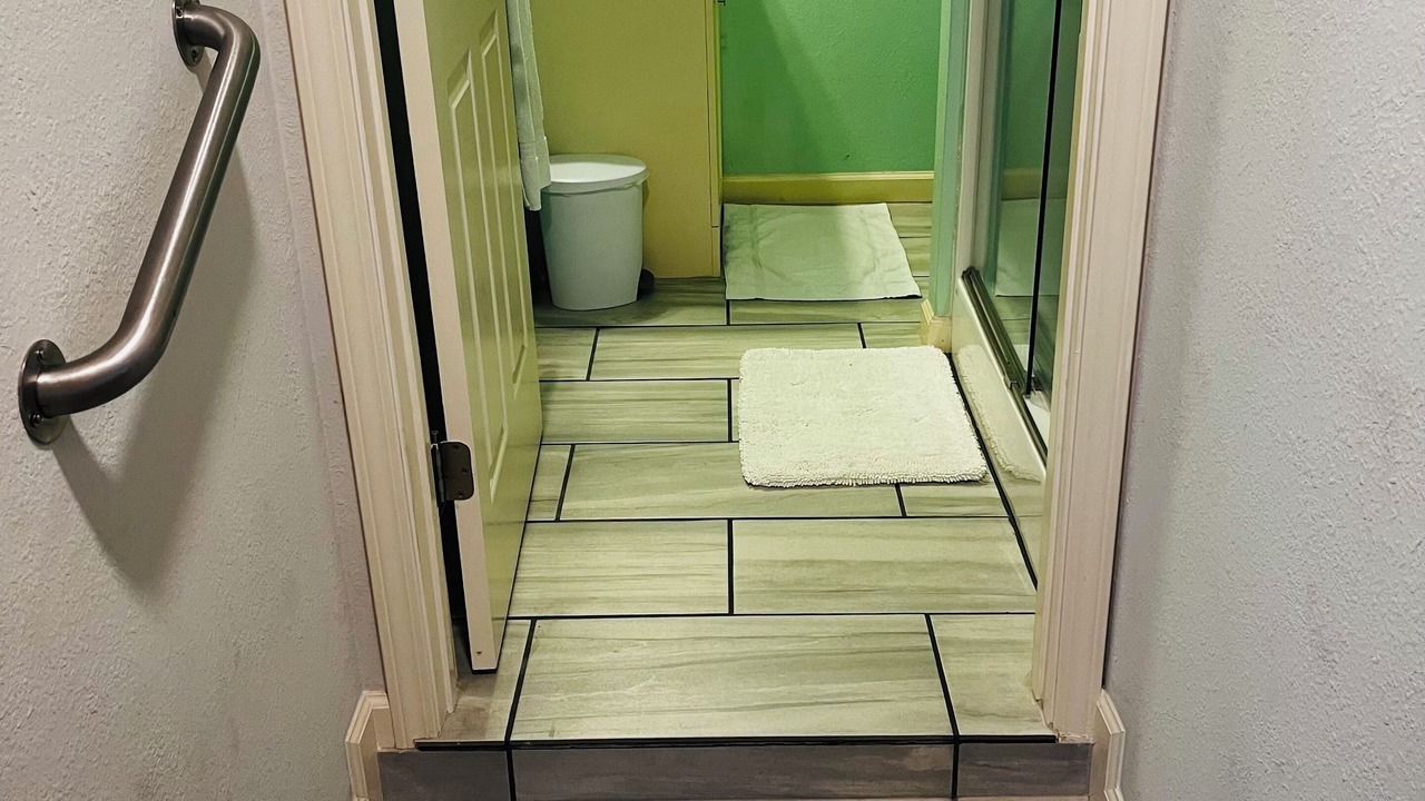 Photo of Bathroom in Dauphin Island