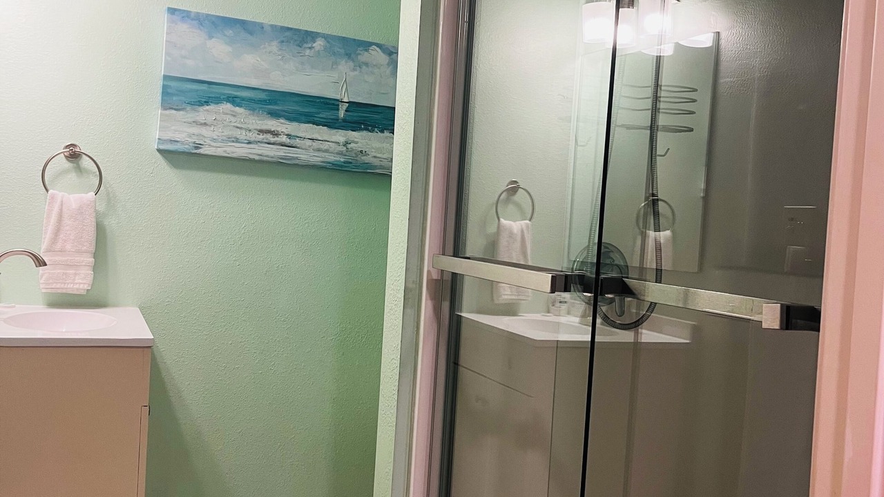 Photo of Bathroom in Dauphin Island