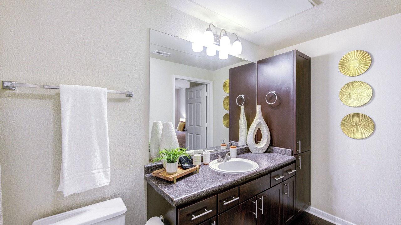 Photo of Bathroom in Alden Bridge