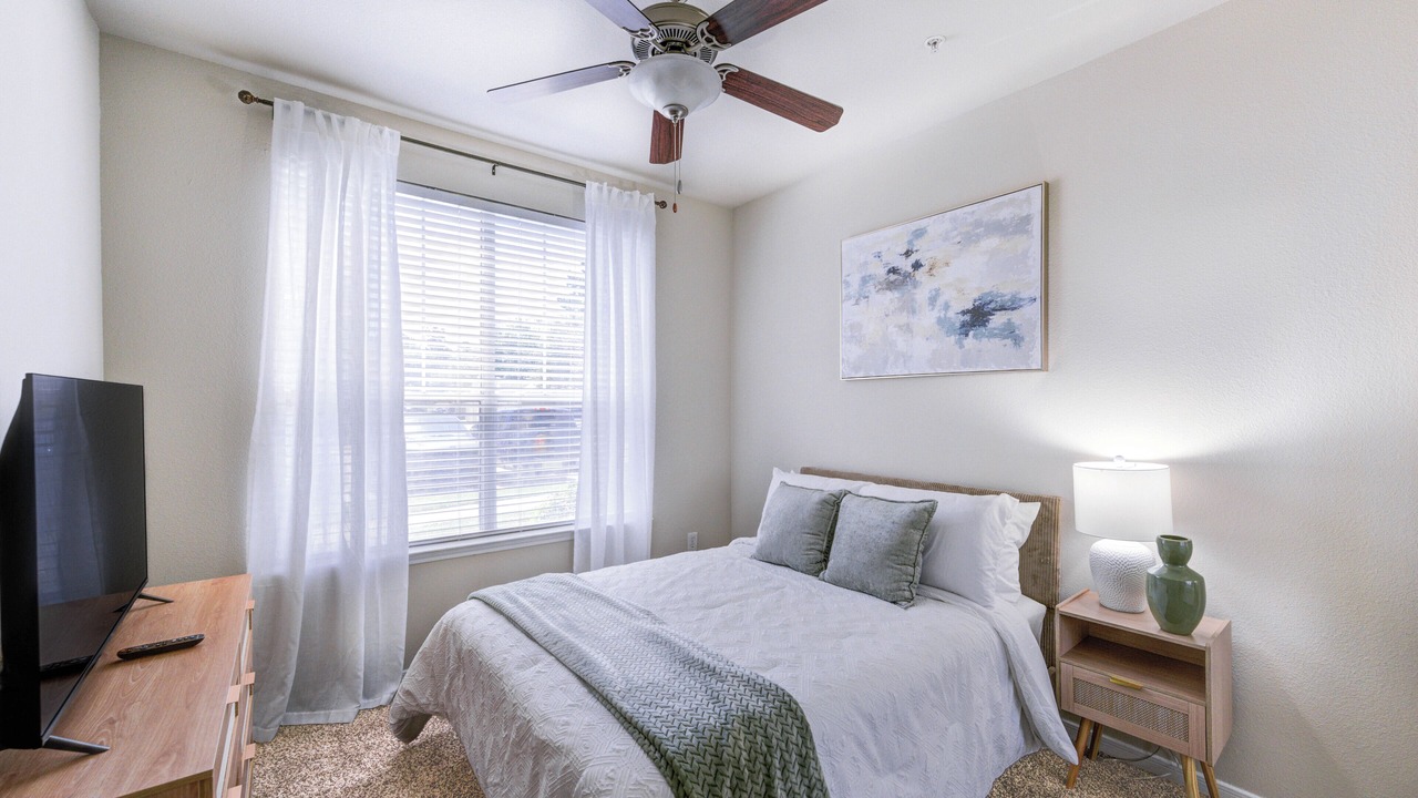 Photo of Bedroom in Alden Bridge
