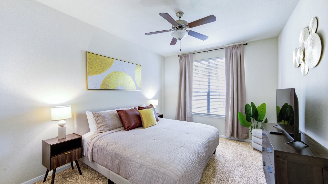 Photo of Bedroom in Alden Bridge