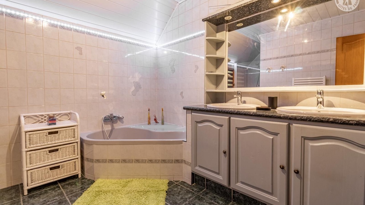 Photo of Bathroom in Jarrier