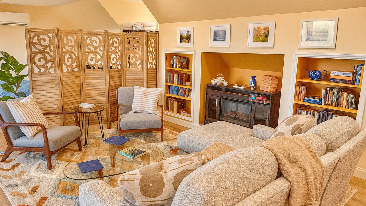 Photo of Livingroom in Drake