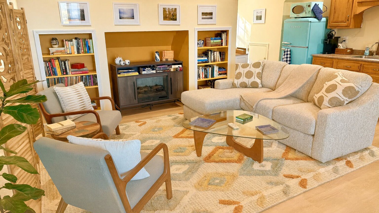 Photo of Livingroom in Drake