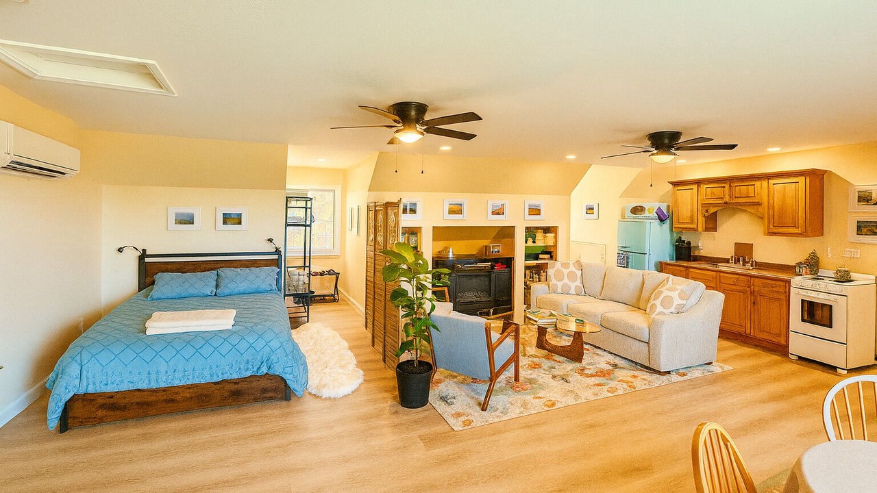 Photo of Bedroom in Drake