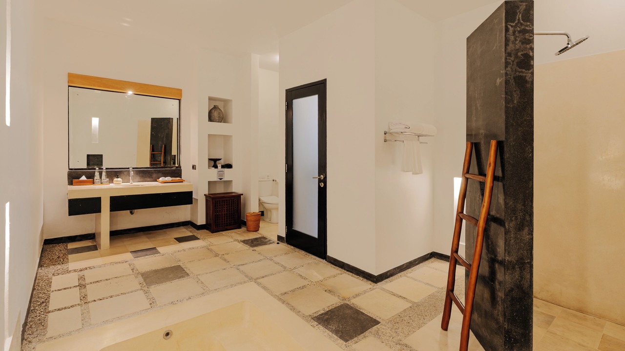 Photo of Bathroom in Dyanapura