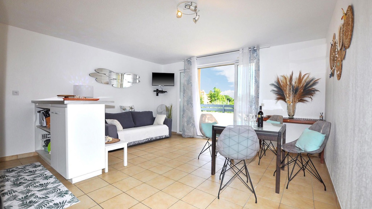 Photo of Bedroom in Les Hauts de Canet