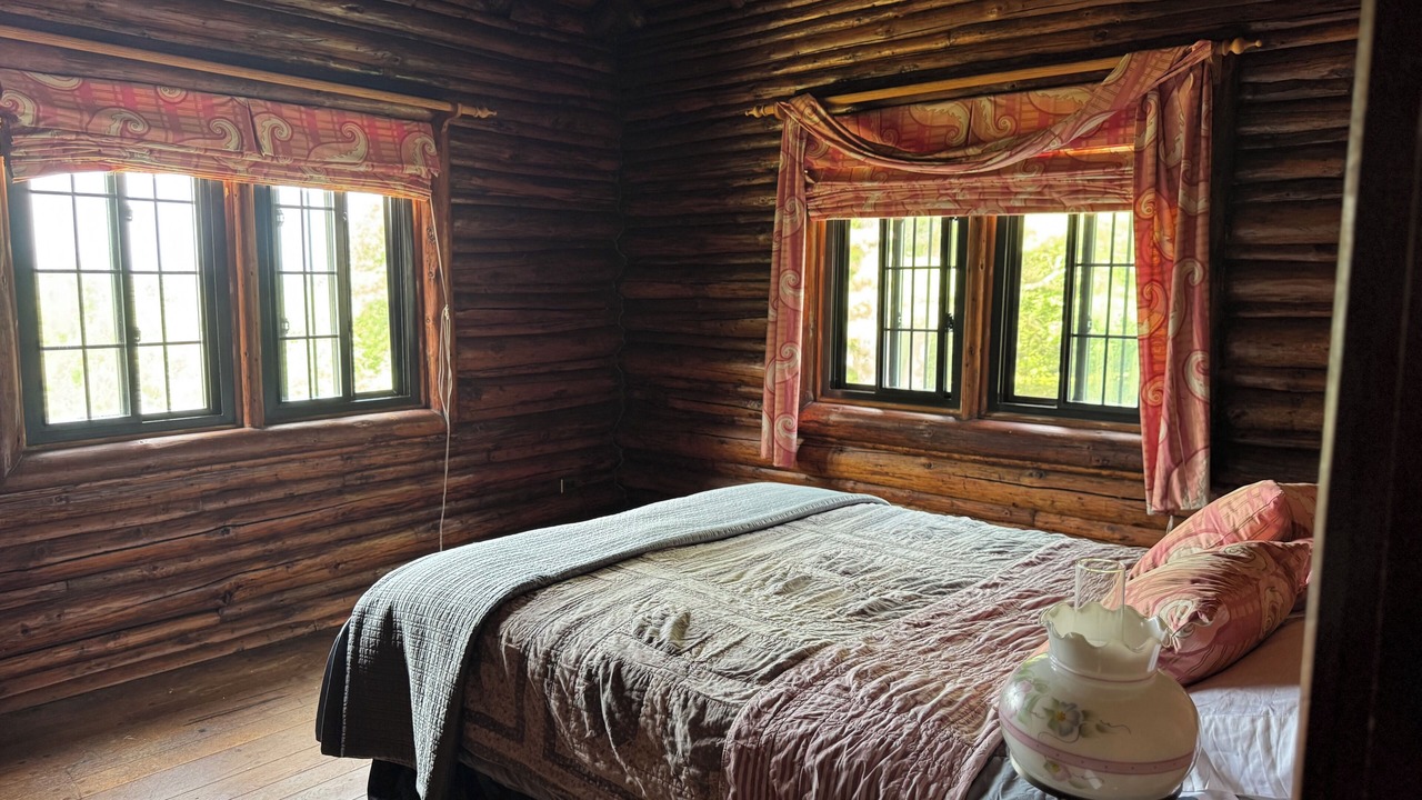 Photo of Bedroom in Lake George