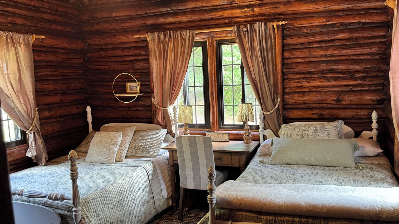 Photo of Bedroom in Lake George