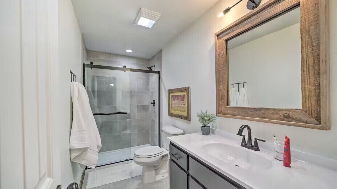 Photo of Bathroom in Eufaula