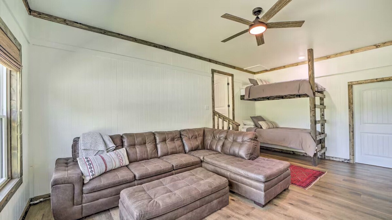 Photo of Livingroom in Eufaula