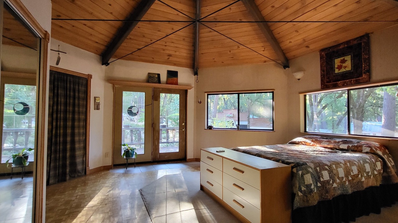 Photo of Bedroom in Glencoe