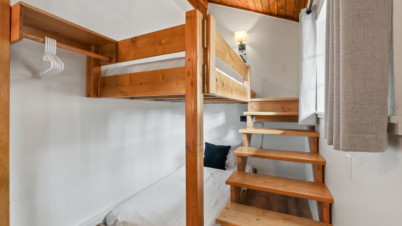 Photo of Bedroom in Sierra Tract