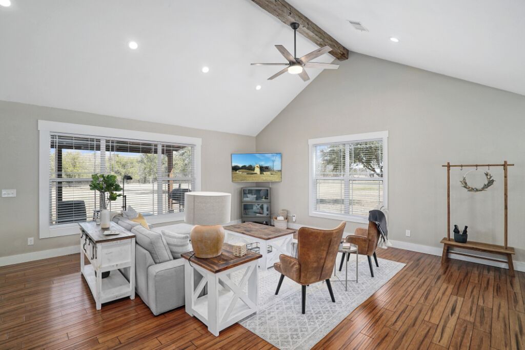 Photo of Livingroom in Waco