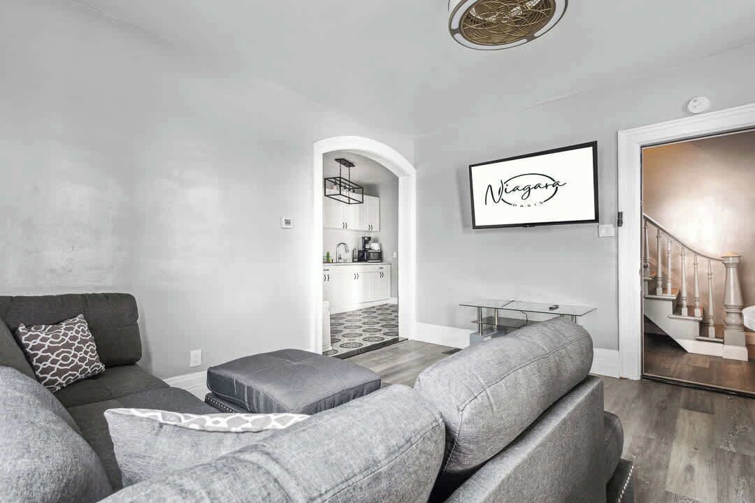 Photo of Livingroom in Downtown Niagara Falls