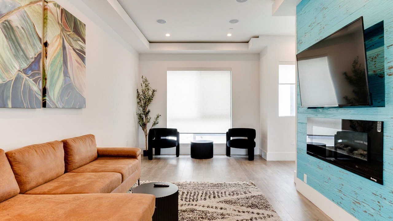 Photo of Livingroom in Mid City