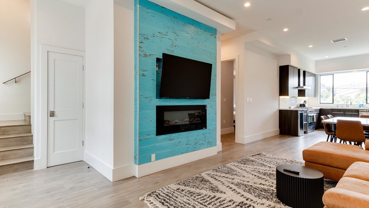 Photo of Livingroom in Mid City