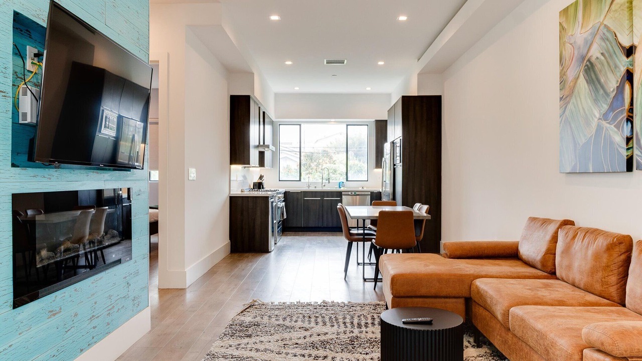 Photo of Livingroom in Mid City
