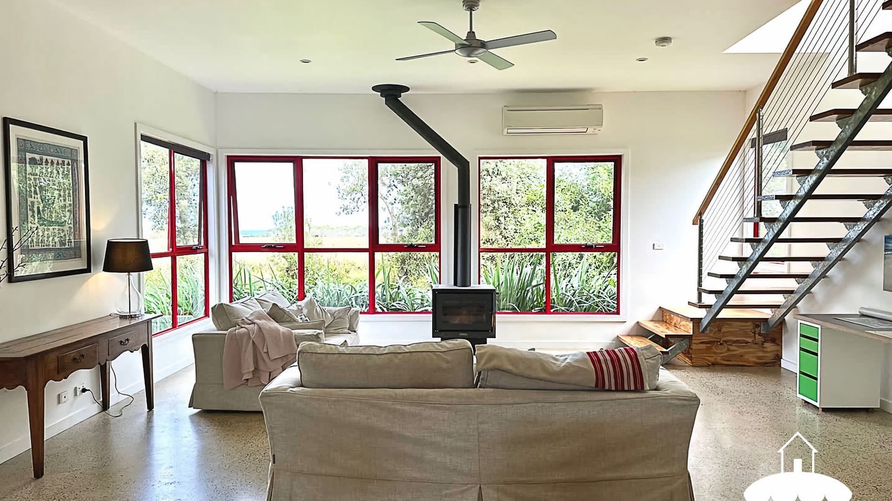 Photo of Livingroom in Waratah Bay