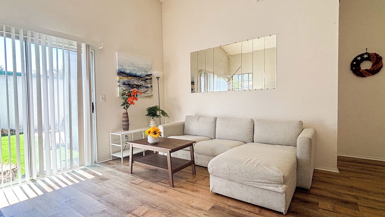 Photo of Livingroom in Fremont