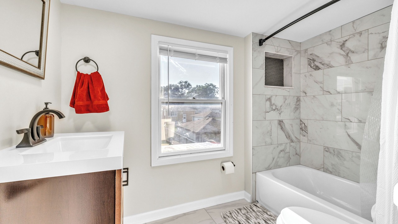 Photo of Bathroom in Oak Lawn