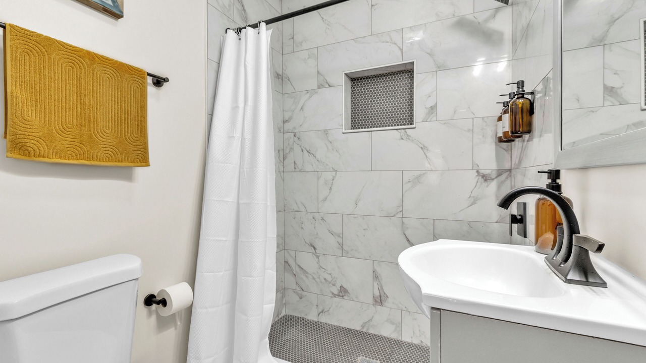 Photo of Bathroom in Oak Lawn