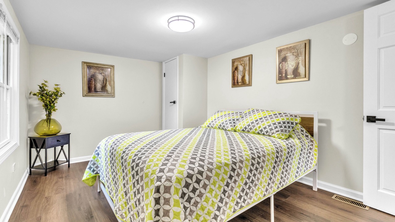 Photo of Bedroom in Oak Lawn