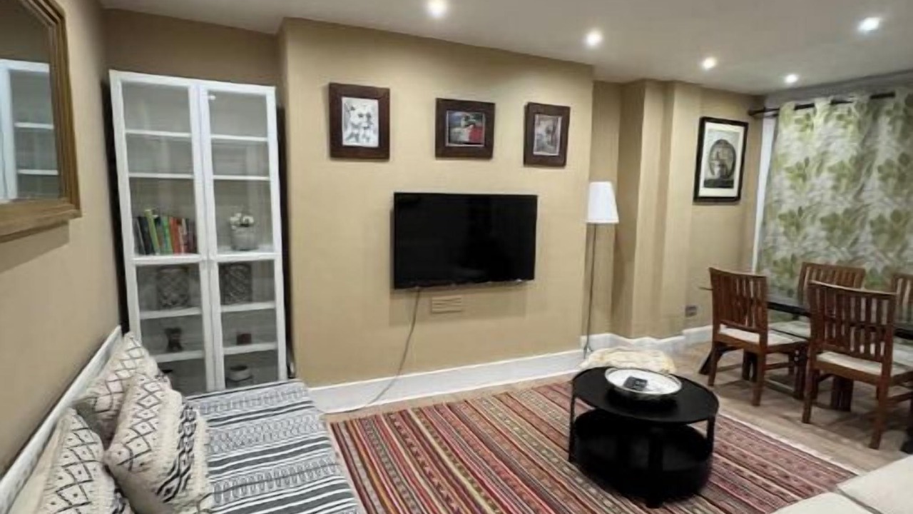 Photo of Livingroom in St. Helen's