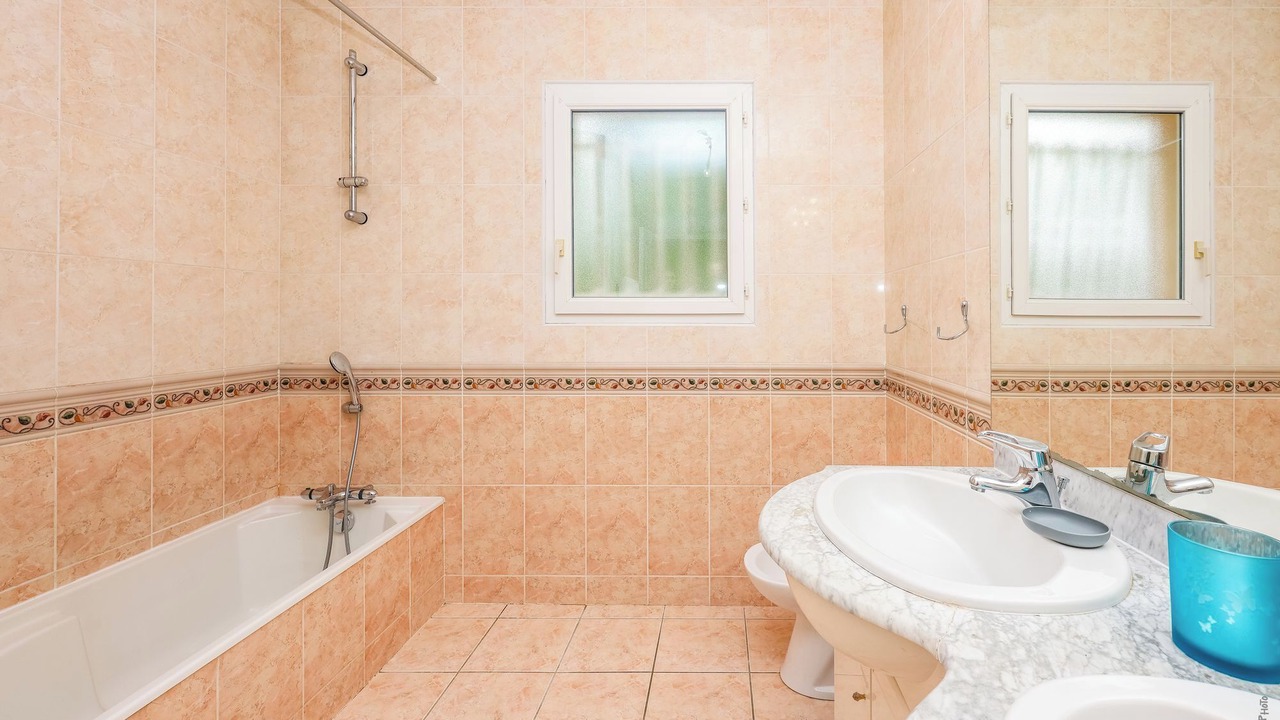 Photo of Bathroom in Le Sequestre