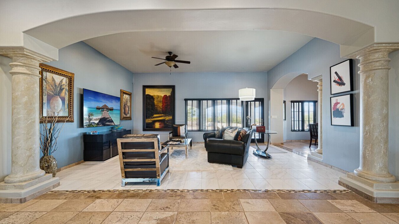 Photo of Livingroom in Rio Verde Foothills