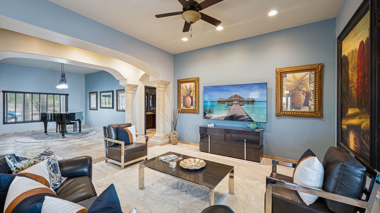 Photo of Livingroom in Rio Verde Foothills