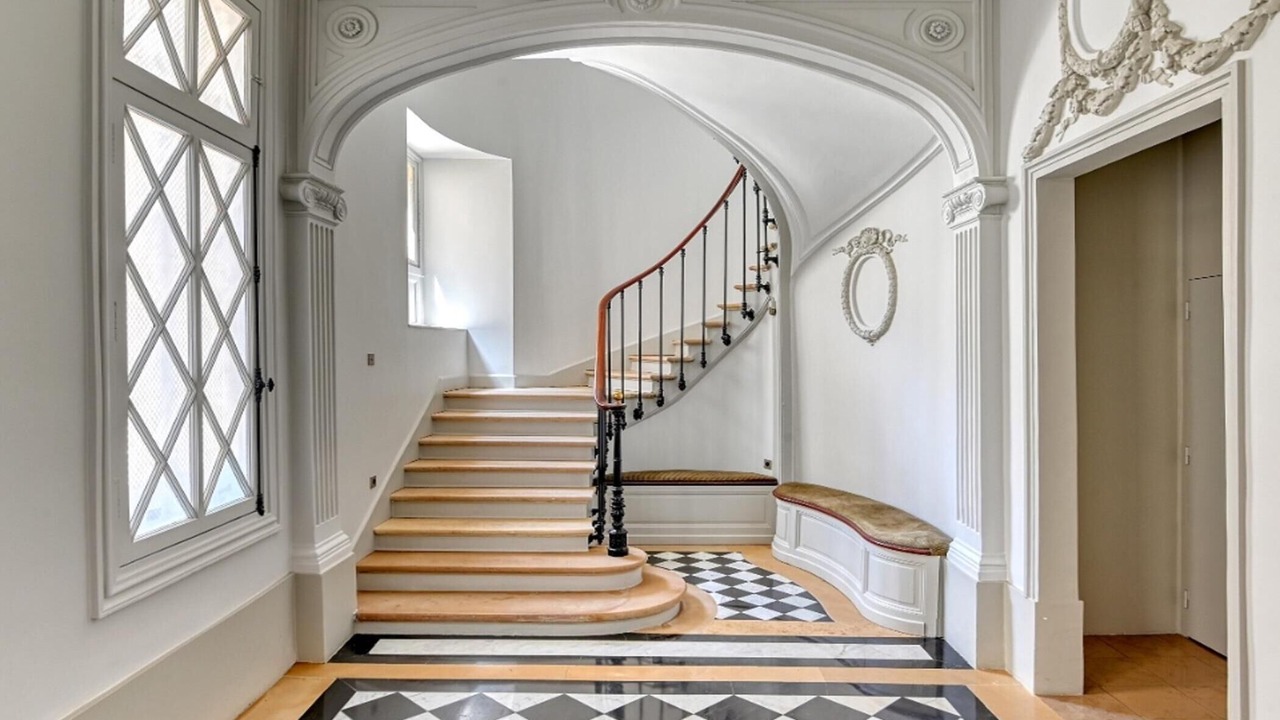 Photo of Others in Saint-Germain-des-Pres