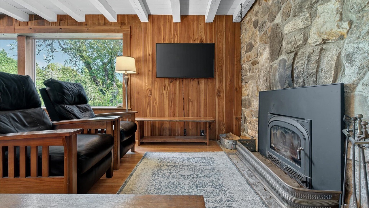 Photo of Livingroom in Lyndon Center