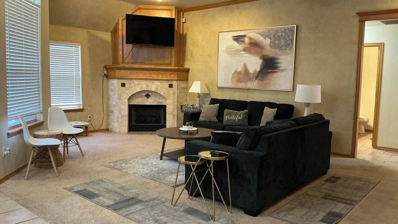 Photo of Livingroom in Del City