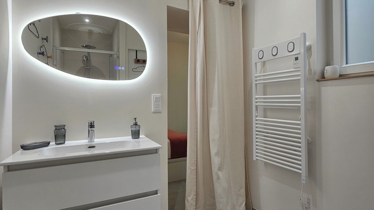 Photo of Bathroom in Vouvray