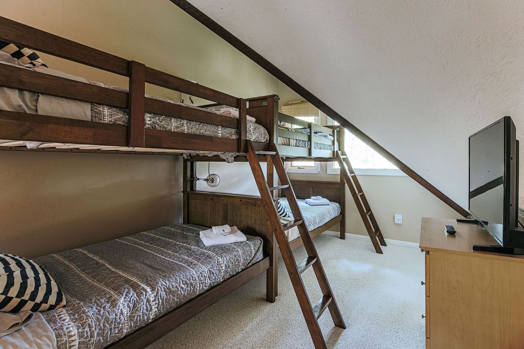 Photo of Bedroom in Wintergreen