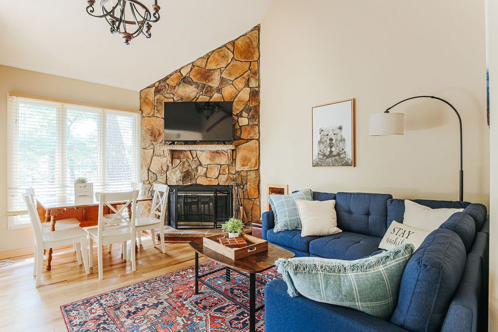 Photo of Livingroom in Wintergreen
