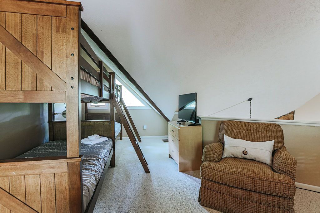 Photo of Bedroom in Wintergreen