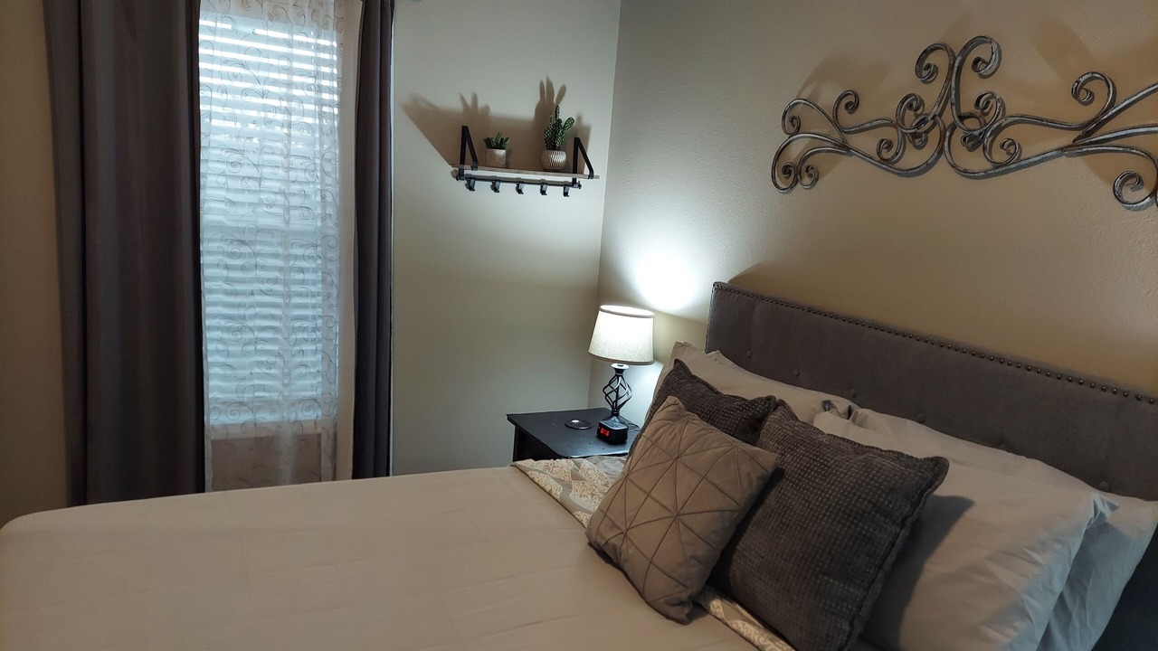 Photo of Bedroom in Edgewood