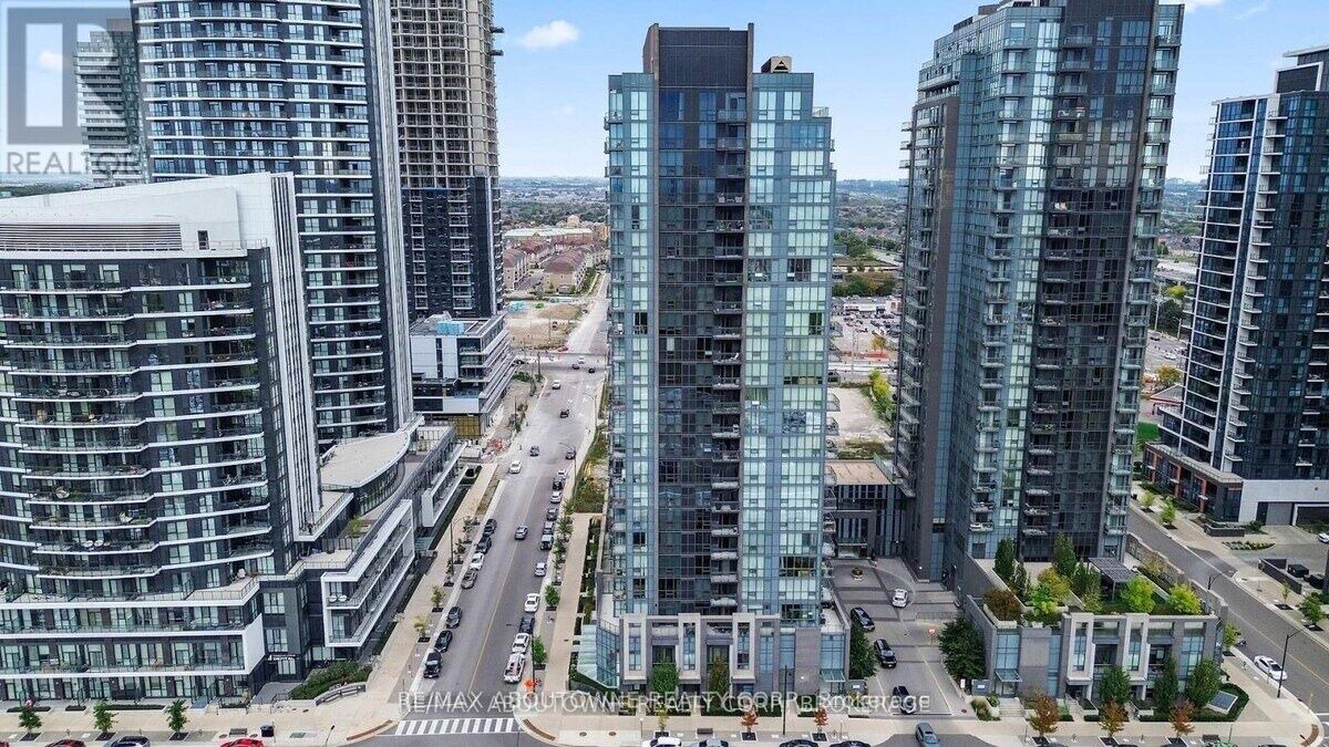 Photo of Outdoor in Hurontario
